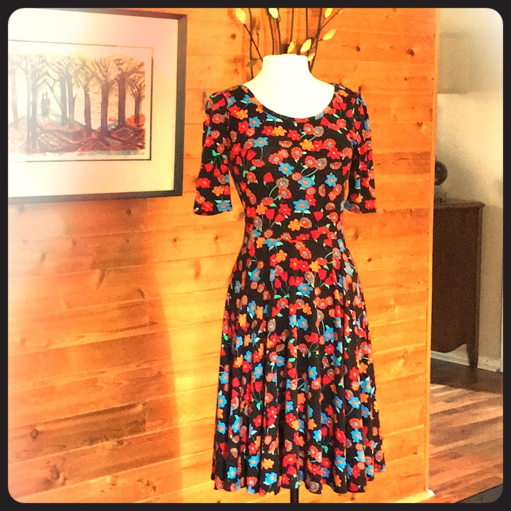 LulaRoe floral dress 👗